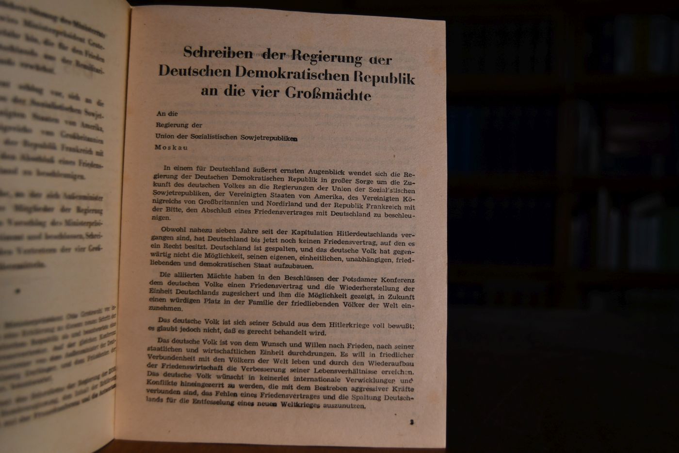 Das deutsche Volk verlangt endlich einen Friedensvetrag. Ein neuer Schritt der Regierung der Deutschen Demokratischen Republik für den Abschluß eines Friedensvertrages.