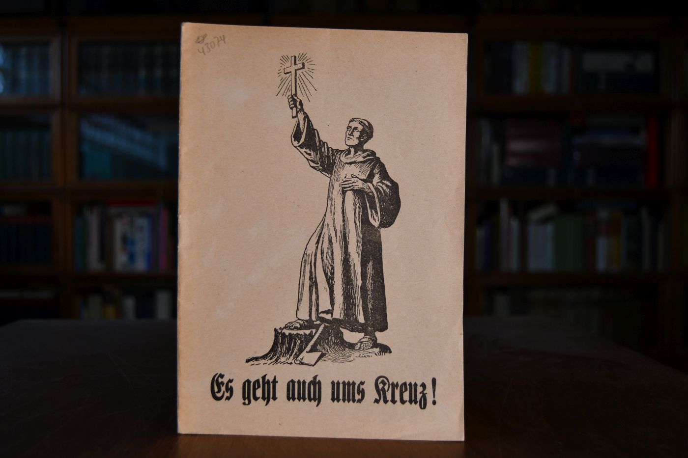 Es geht auch ums Kreuz! Eine Kampfschrift gegen Religions-Mißbrauch des Zentrums und der Bayrischen Volkspartei.