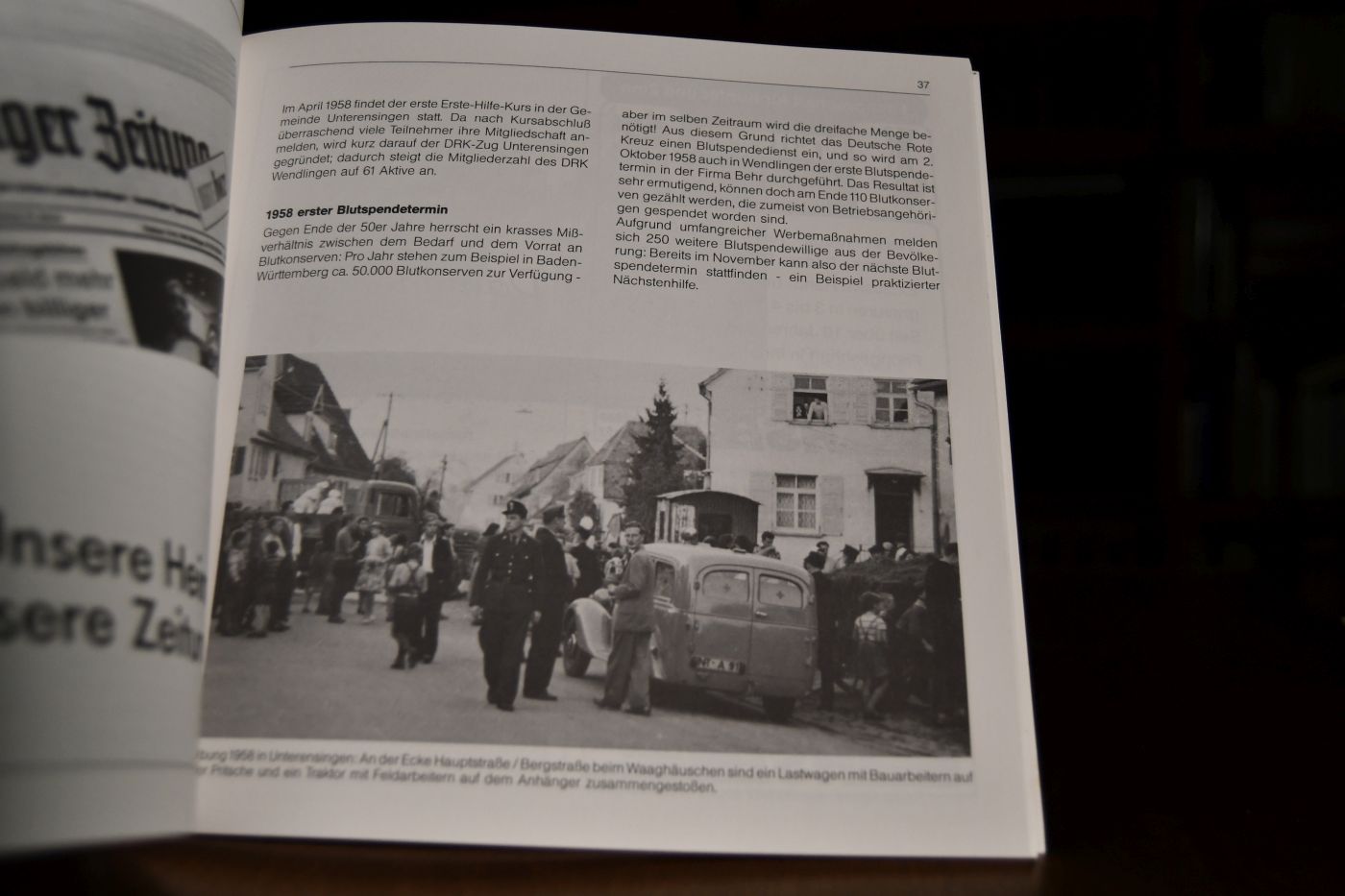 Festschrift und Chronik zum 50jährigen Jubiläum des Deutschen Roten Kreuzes Wendlingen am Neckar Unterensingen 1940-1990.