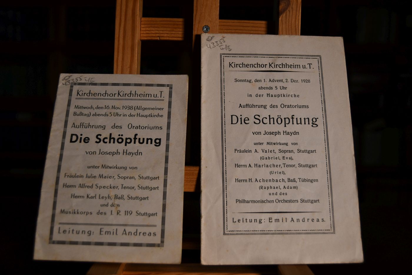 2 Texthefte des Kirchenchores Kirchheim u.T. zur Aufführung des Oratoriums Die Schöpfung von Joseph Jaydn vom 16. 11. 1938 und vom2. 12. 1928 in der Hauptkirche in Kirchheim unter Teck.