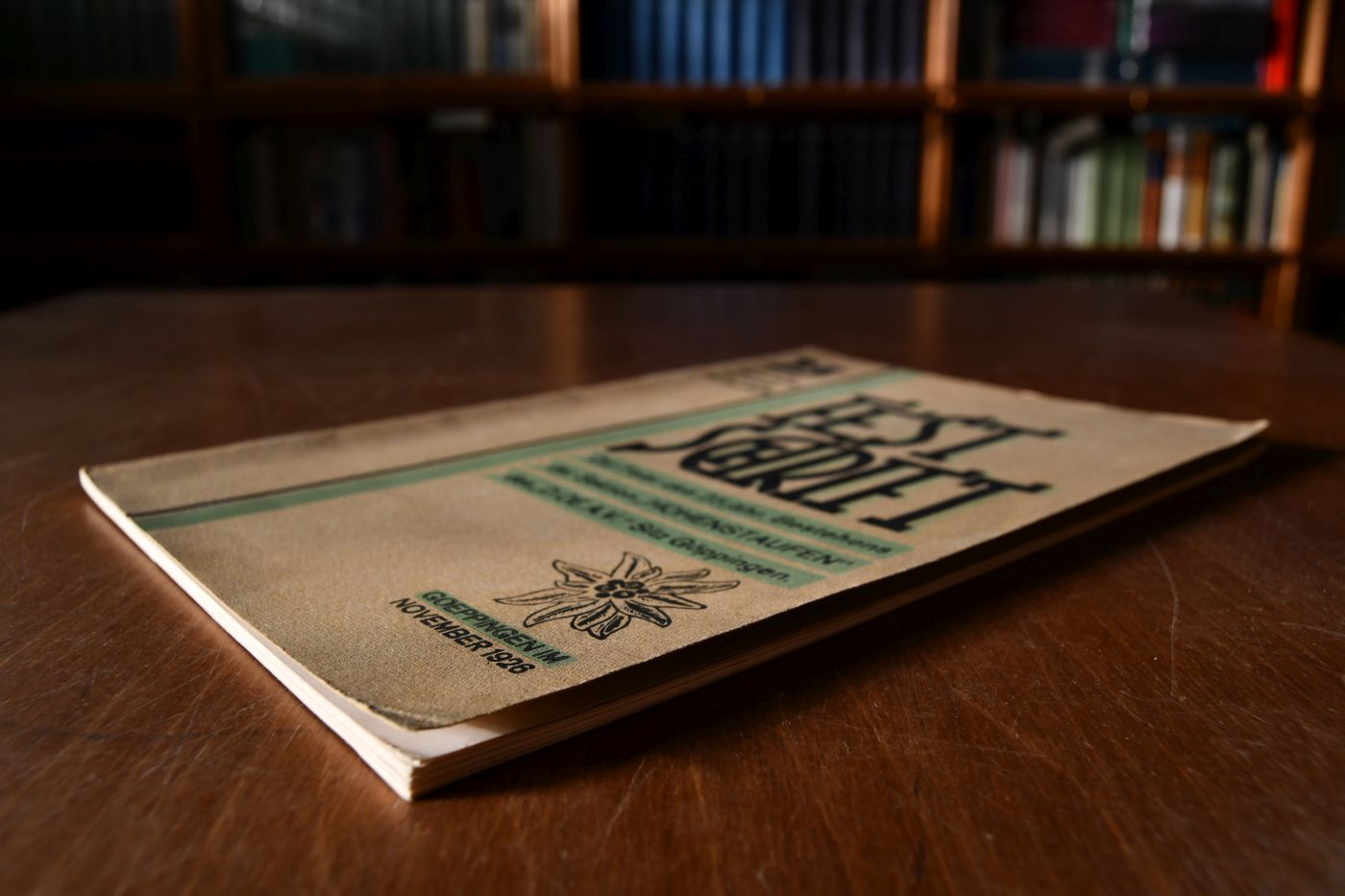 Festschrift zur Feier des 25jährigen Bestehens der Sektion Hohenstaufen des "D.Oe.A.V." Sitz Göppingen.