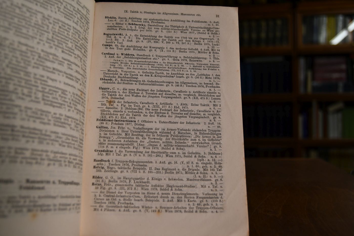 Die Erscheinungen der deutschen Literatur auf dem Gebiete der Kriegswissenschaft und Pferdekunde. 1875 - 1879. Mit einem Anhange Die wichtigsten Karten und Pläne Europa`s.
