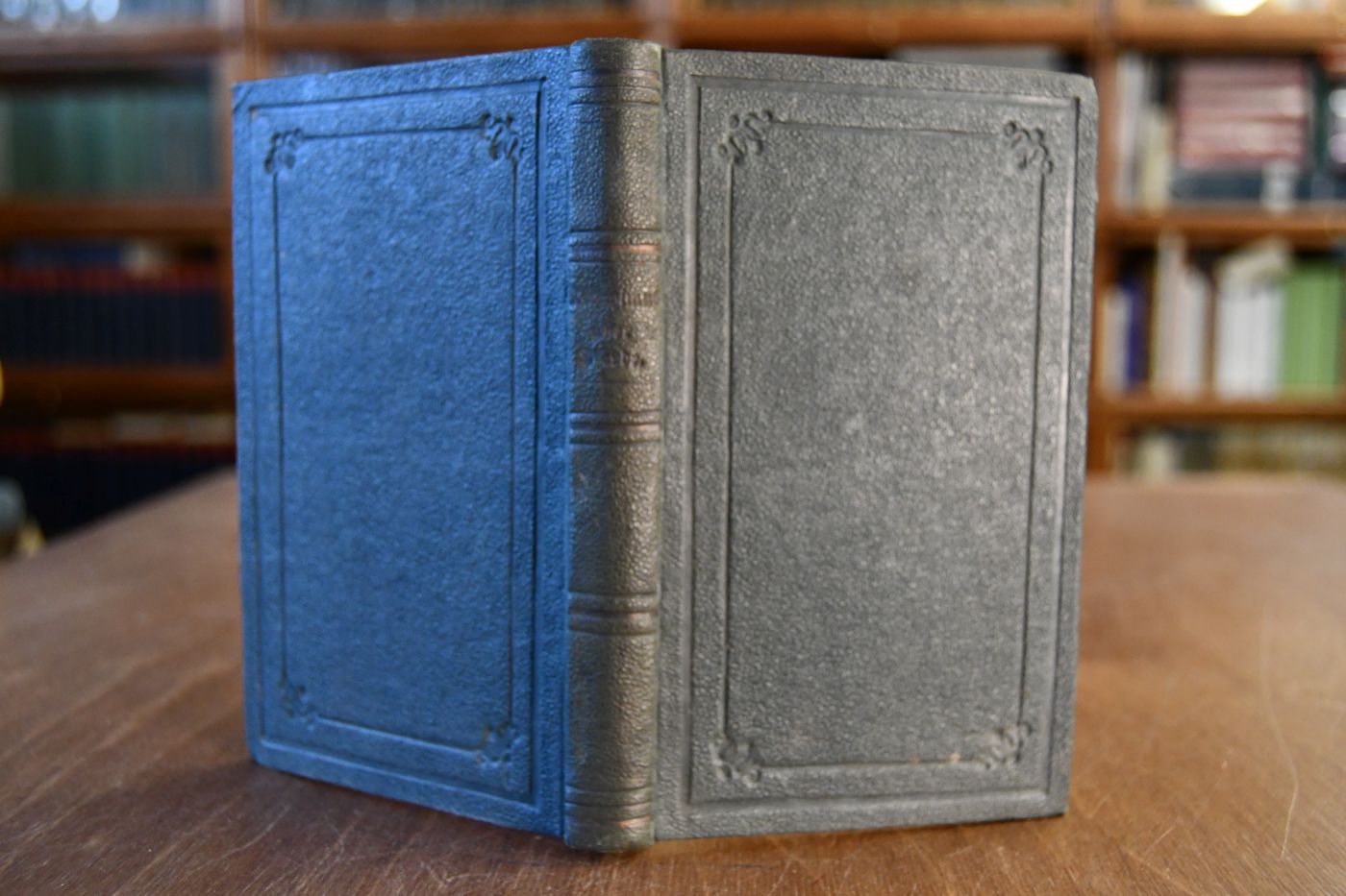 Katechismus über das Aeußere, die Pflege, die Gänge, das Beschlagen, die Erkennung und Behandlung der Krankheiten, die Zucht und die Stämme des Pferdes für Männer, welche auf, bei, mit, neben und unter Pferden leben.