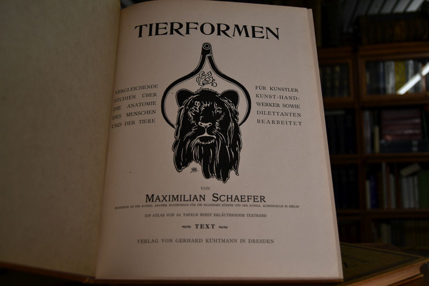 Tierformen. Vergleichende Studien über die Anatomie des Menschen und der Tiere für Künstler, Kunsthandwerker sowie Dilettanten ausgearbeitet. Text- und Atlasband.