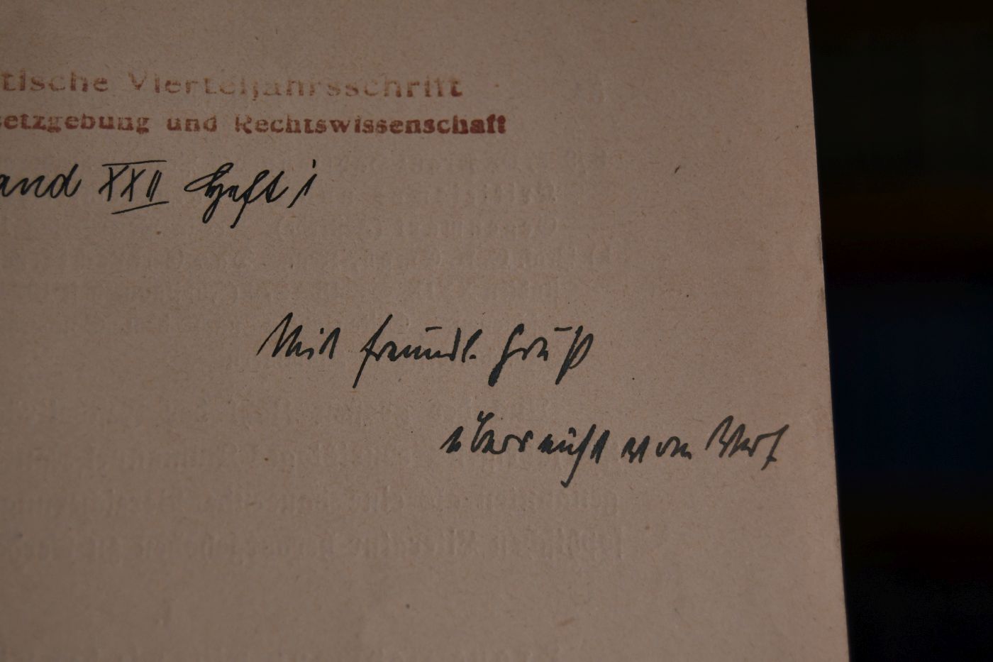Buchbesprechung a) Franz Haymann, Kants Kriticismus und die naturrechtlichen Strömungen der gegenwart (Festrede), Berlin, Pan-Verlag 1924; b) C.A. Emge, Das Eherecht Immanuel Kants, Kantstudien XXIX, S. 249-273, 1924.