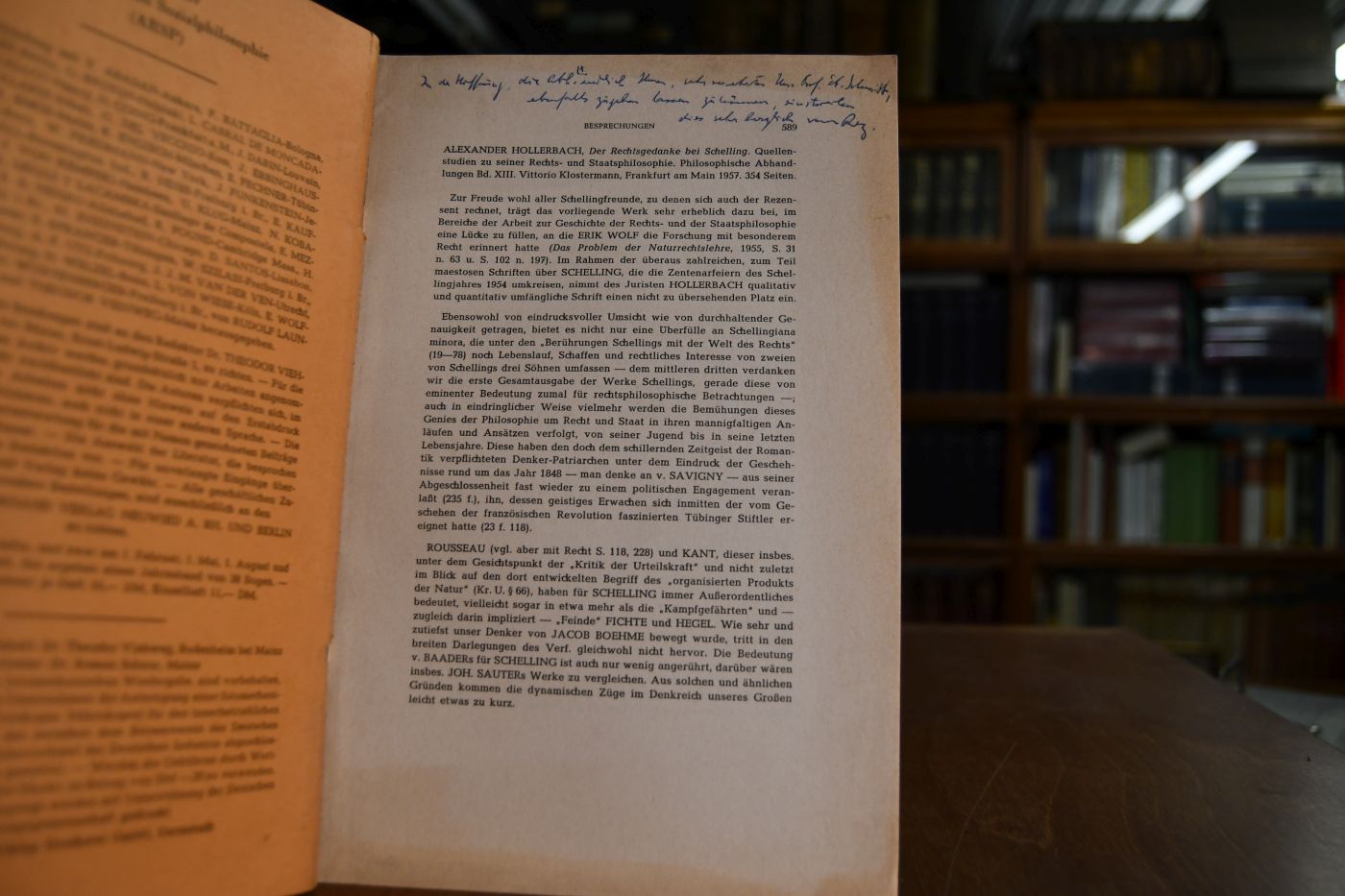 Buchbesprechung Alexander Hollerbach, Der Rechtsgedanke bei Schelling, Quellenstudien zu seiner Rechts- und Staatsphilosophie. Philosophische Abhandlungen Bd. !3, Vittorio Klostermann, Frankfurt a.M., 1957.
