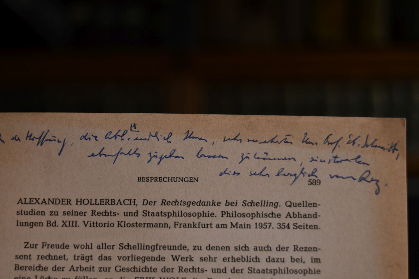 Buchbesprechung Alexander Hollerbach, Der Rechtsgedanke bei Schelling, Quellenstudien zu seiner Rechts- und Staatsphilosophie. Philosophische Abhandlungen Bd. !3, Vittorio Klostermann, Frankfurt a.M., 1957.