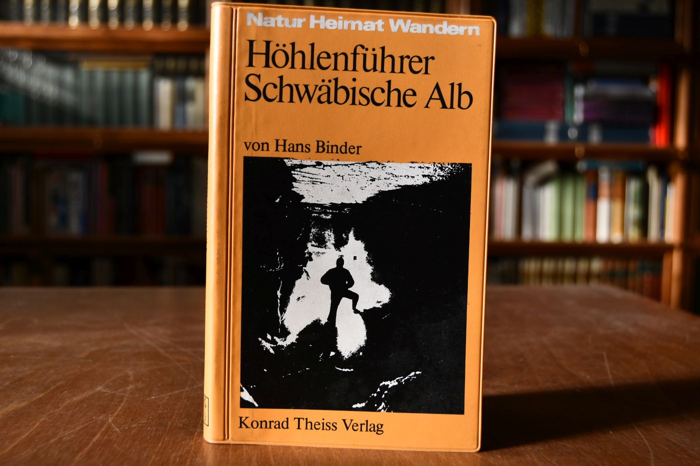Höhlenführer Schwäbische Alb. Höhlen, Quellen, Wasserfälle.