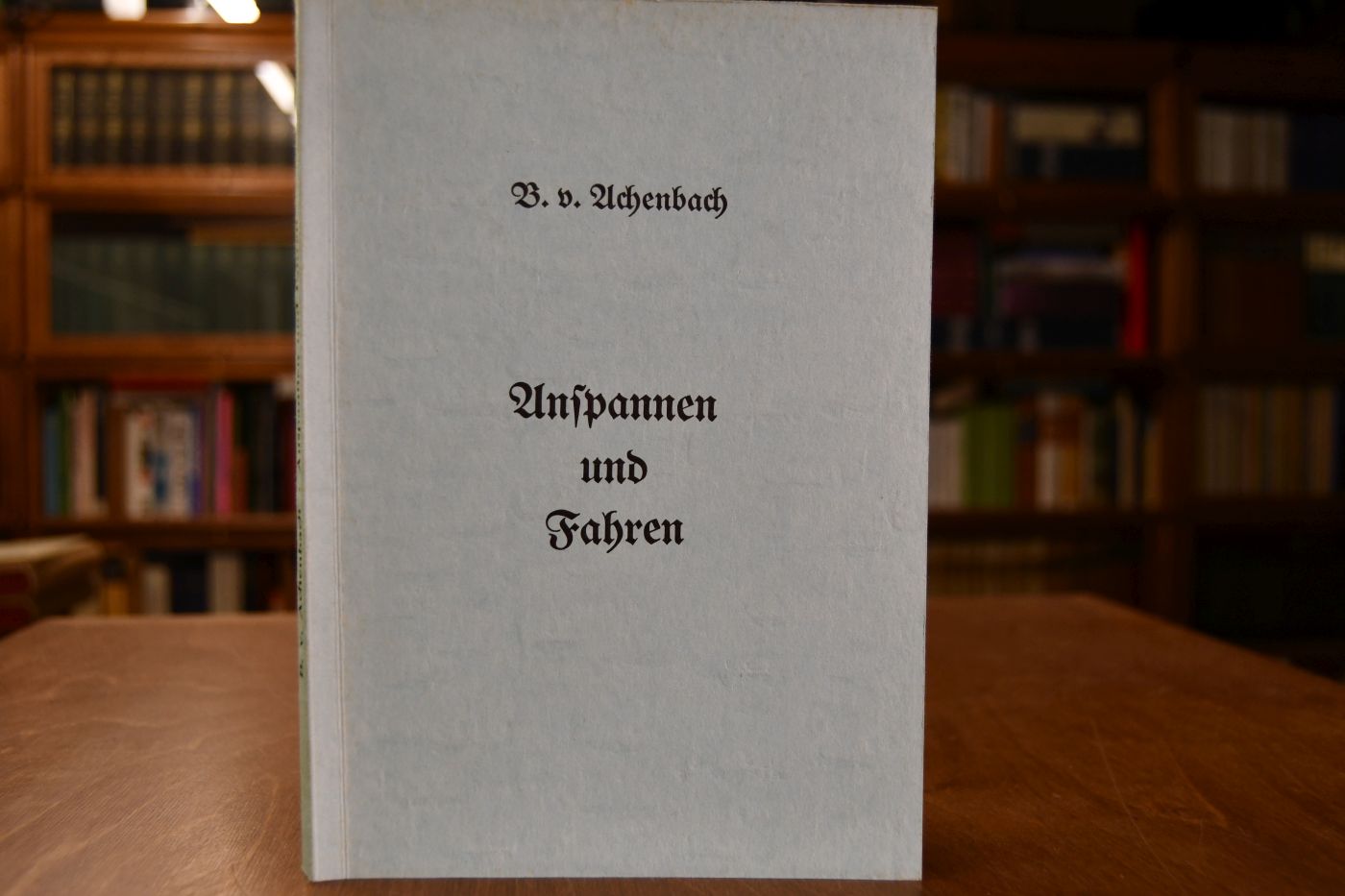 Anspannen und Fahren. Arbeit mit der Doppellonge sowie Anhaltspunkte für Beschirrung und Bespannung bei Fahr- Preisbewerbungen.