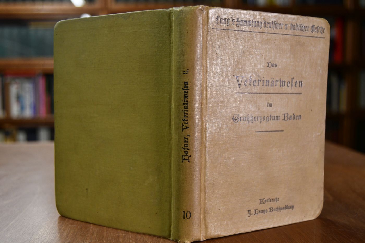 Das Veterinärwesen im Großherzogtum Baden. Die hierauf bezüglichen Vorschriften und Einrichtungen. II. Band enthaltend Tierzucht, Tierhaltung und Tierheilwesen. Unter Benützun g amtlicher Quellen.