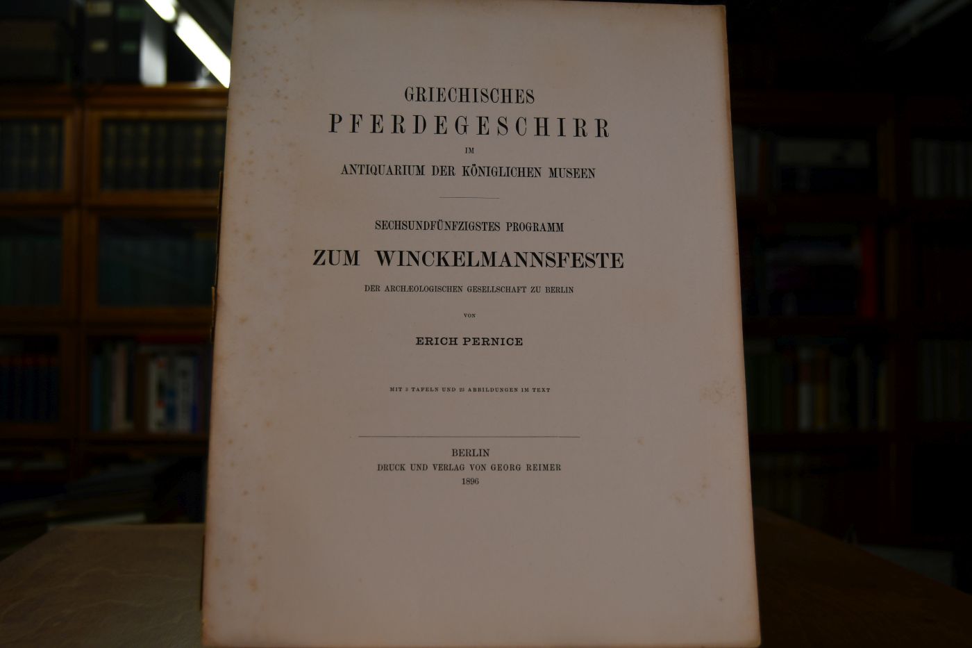 Griechisches Pferdegeschirr im ANtiquarium der Königlichen Museen.