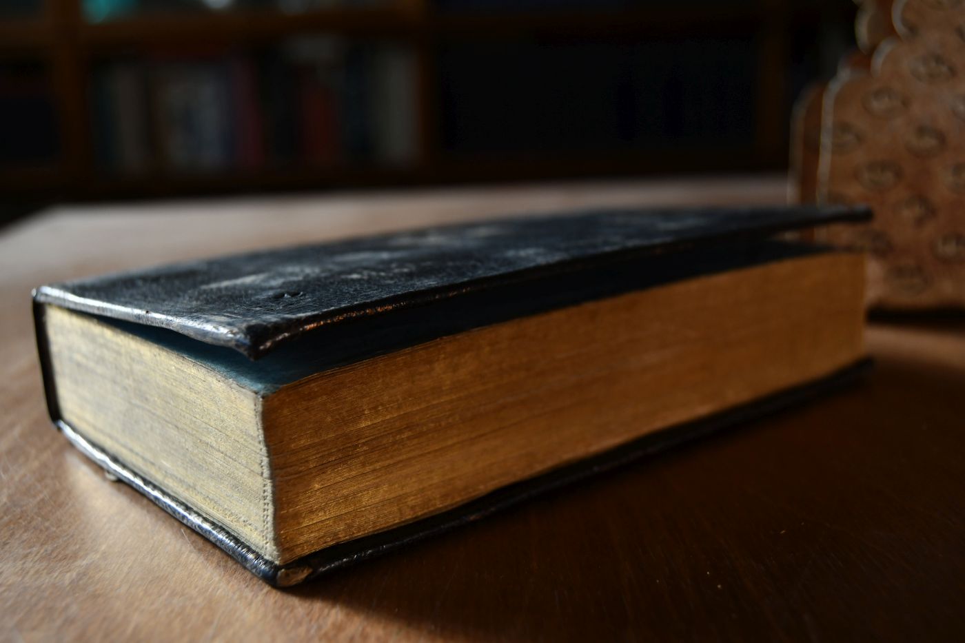Wirtembergisches Gesangbuch, zum Gebrauch für Kirchen und Schulen von dem Herzoglichen Synodus nach dem Bedürfniß der gegenwärtigen Zeit eingerichtet. Beigebunden Sonn- Fest- und Feyertägliche Evangelien und Episteln.