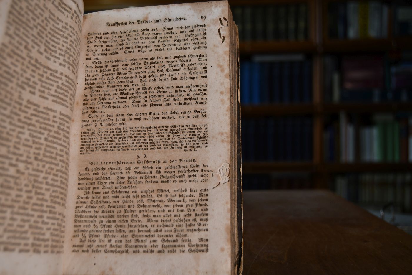 J. B. von Sind`s sicher und geschwind heilender Pferde-Arzt oder gründlicher Unterricht über die Erkenntniß, Ursachen und Heilung der Krankheiten der Pferde.