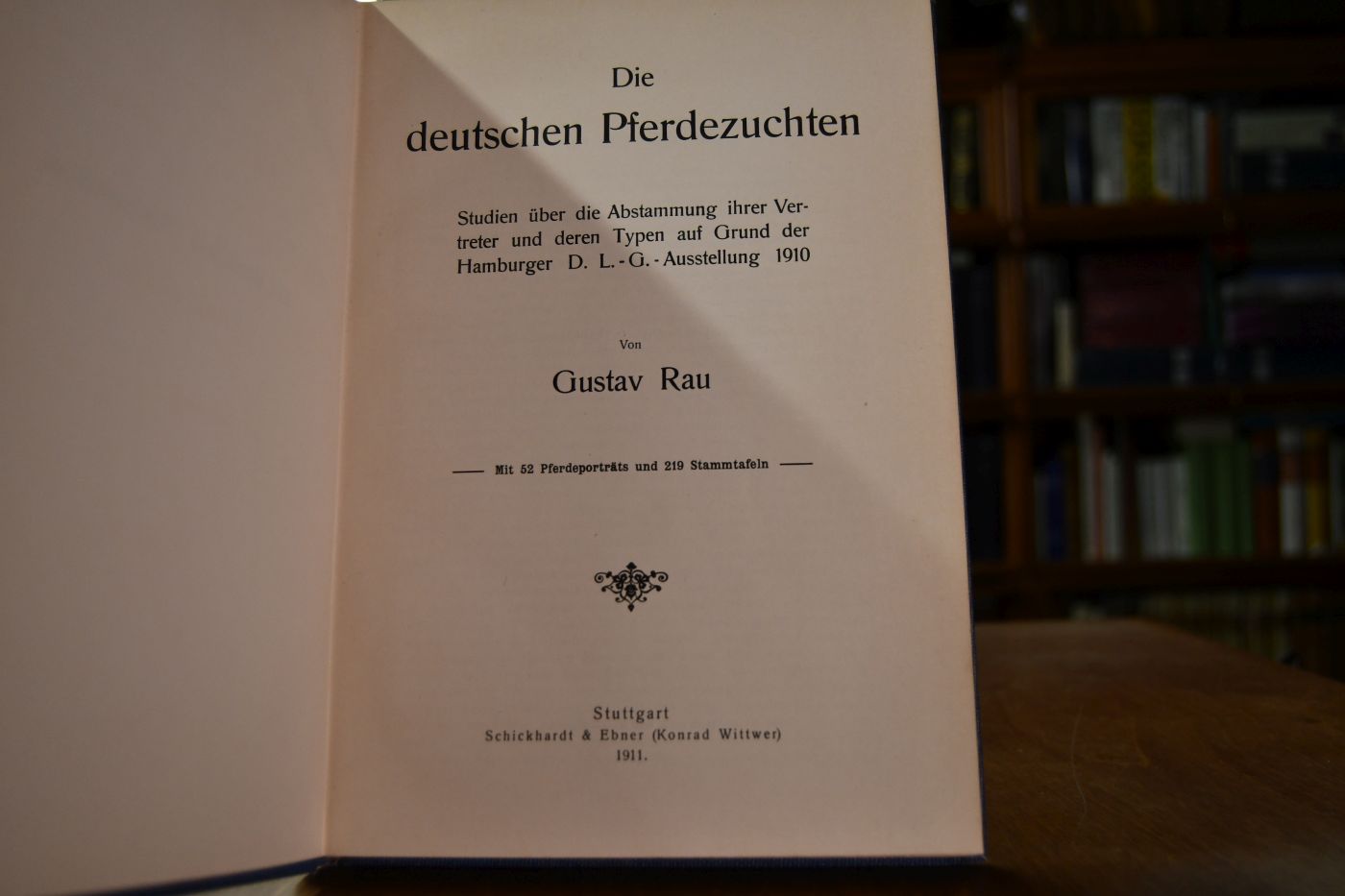 Die deutschen Pferdezuchten. Studien über die Abstammung ihrer Vertreter und deren Typen auf Grund der Hamburger D.L.-G.-Ausstellung 1910.