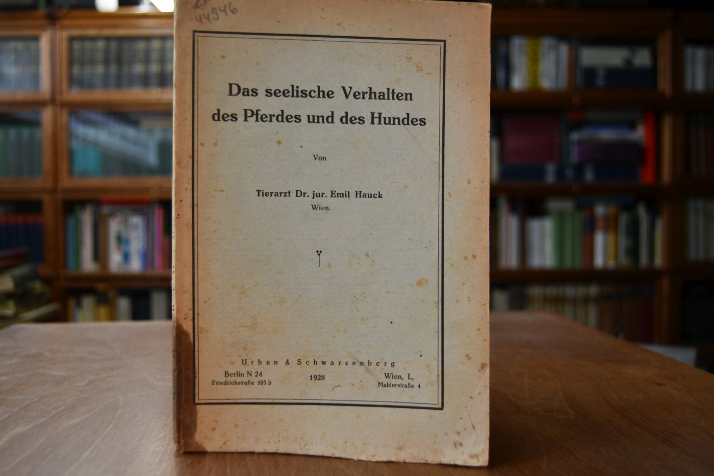 Das seelische Verhalten des Pferdes und des Hundes.