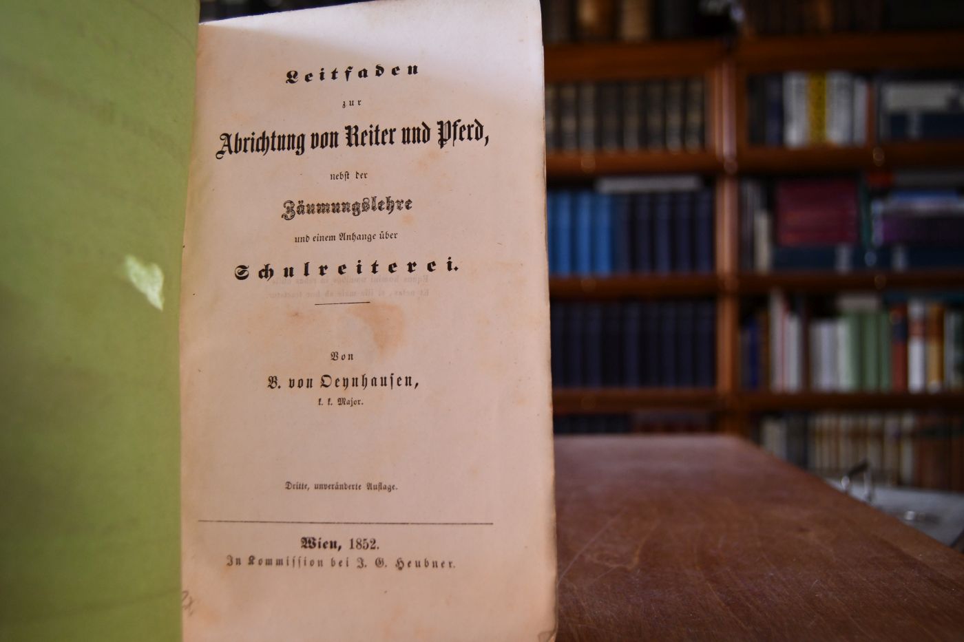 Leitfaden zur Abrichtung von Reiter und Pferd, nebst der Zäumungslehre und einem Anhange über Schulreiterei.