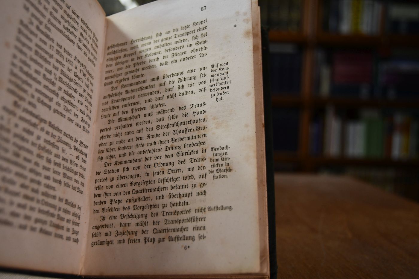 Handbuch über die Führung von Pferde-Transporten, dann über die Verführung von ärarischen Gütern.