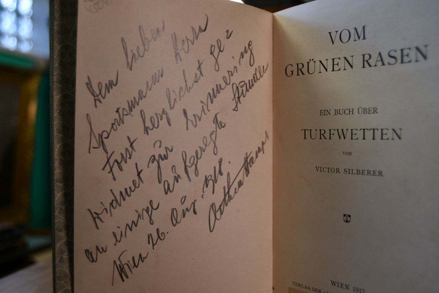 Vom grünen Rasen. Ein Buch über Turfwetten.