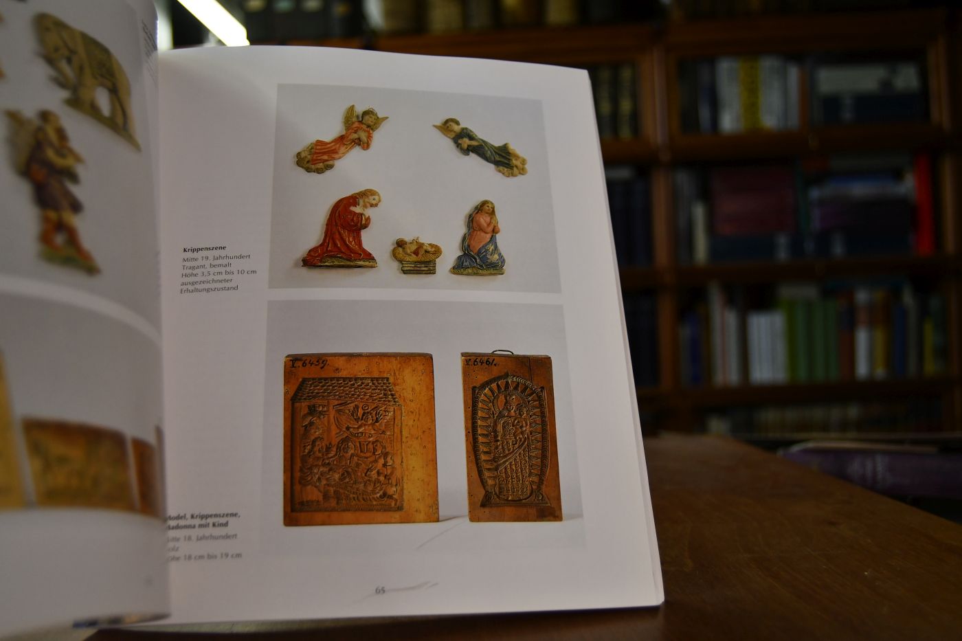 Bäume leuchtend, Bäume blendend. Historischer Christbaumschmuck [Katalog zur Ausstellung des Badischen Landesmuseums im Schloss Karlsruhe vom 9. November 1996 bis 23. Februar 1997].