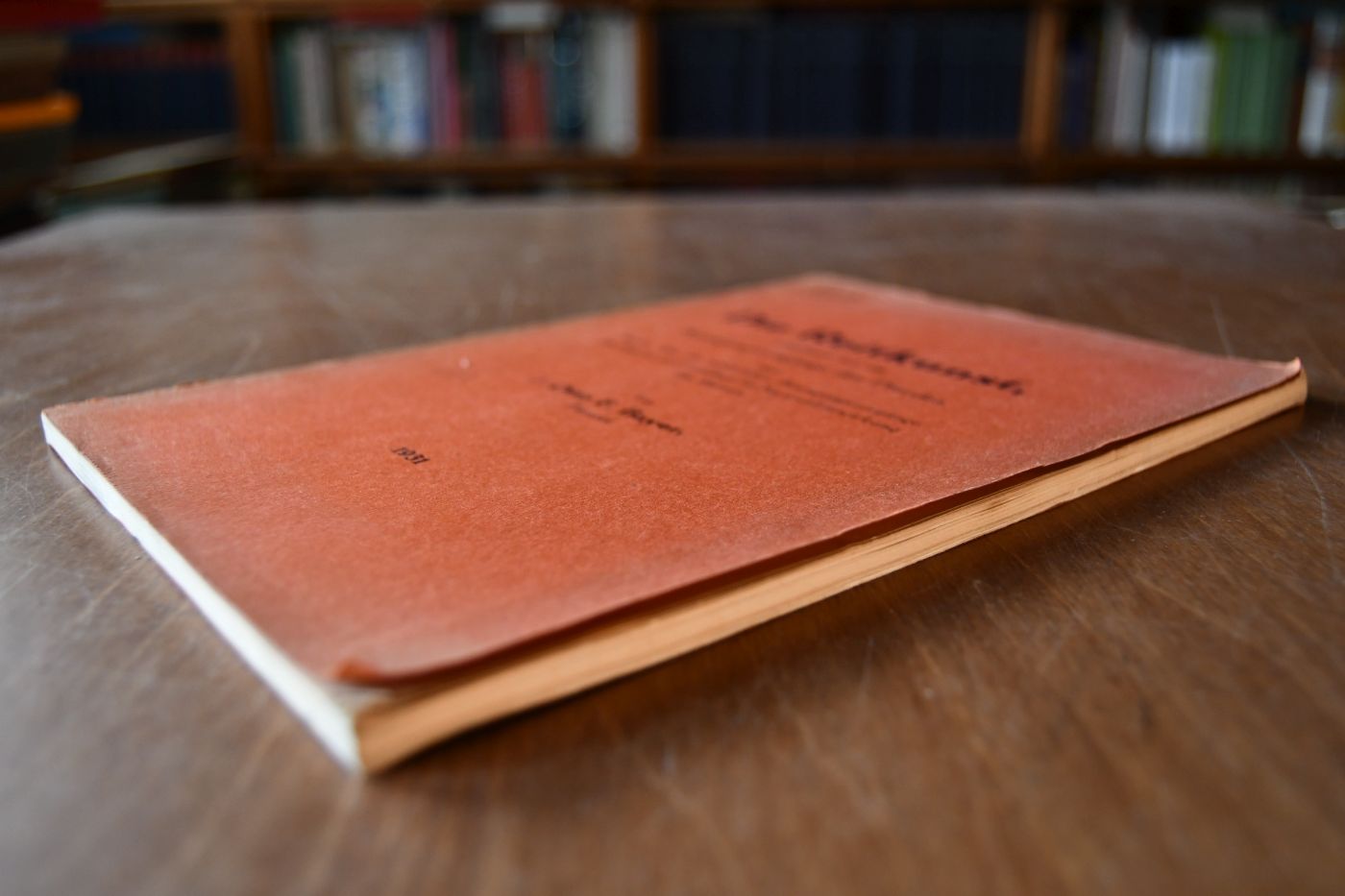 Die Reitkunst, aufgebaut auf die Bewegungsvorgänge des Pferdes, eine Studie über die natürlichen Bewegungsvorgänge des Pferdes als Grundlage für Sitz und Einwirkung des Reiters.