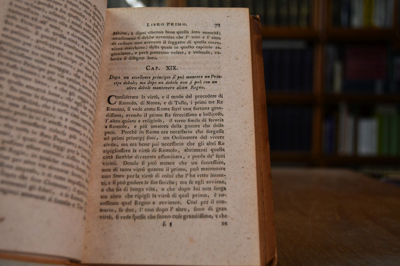 La sublime scuola Italiana ovvero le piu eccelenti opera di Petrarca, Ariosto, Dante, T. Tasso, Pulci, Tassoni, Sannazzaro, Chiabrera, Burchiello.... / ed. di Giuseppe de Valenti. - Prosatori Vol.I Celebri e interessanti Opere in Prosa di Niccolo Macchiavelli cioe i tre libri de Discorsi sopra la prima deca di Tito Livio. Il Principe. La Vita di Castruccio castracani. Il modo che tenne il duca Valentino per ammazzare vitellozzo vitelli, oliveretto da fermo, il Sig. Pagolo, ed il Duca di Gravina. Gli otto libri delle storie fiorentine.