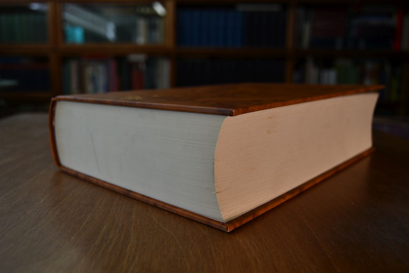 New Kreüterbuch in welchem nit allein die gantz histori ... mit dem besten Vleiß beschrieben, sonder auch aller derselben Wurtzel, Stengel, Bletter, Blumen, Samen, Frücht ... ; mit dreyen nützlichen Registern.
