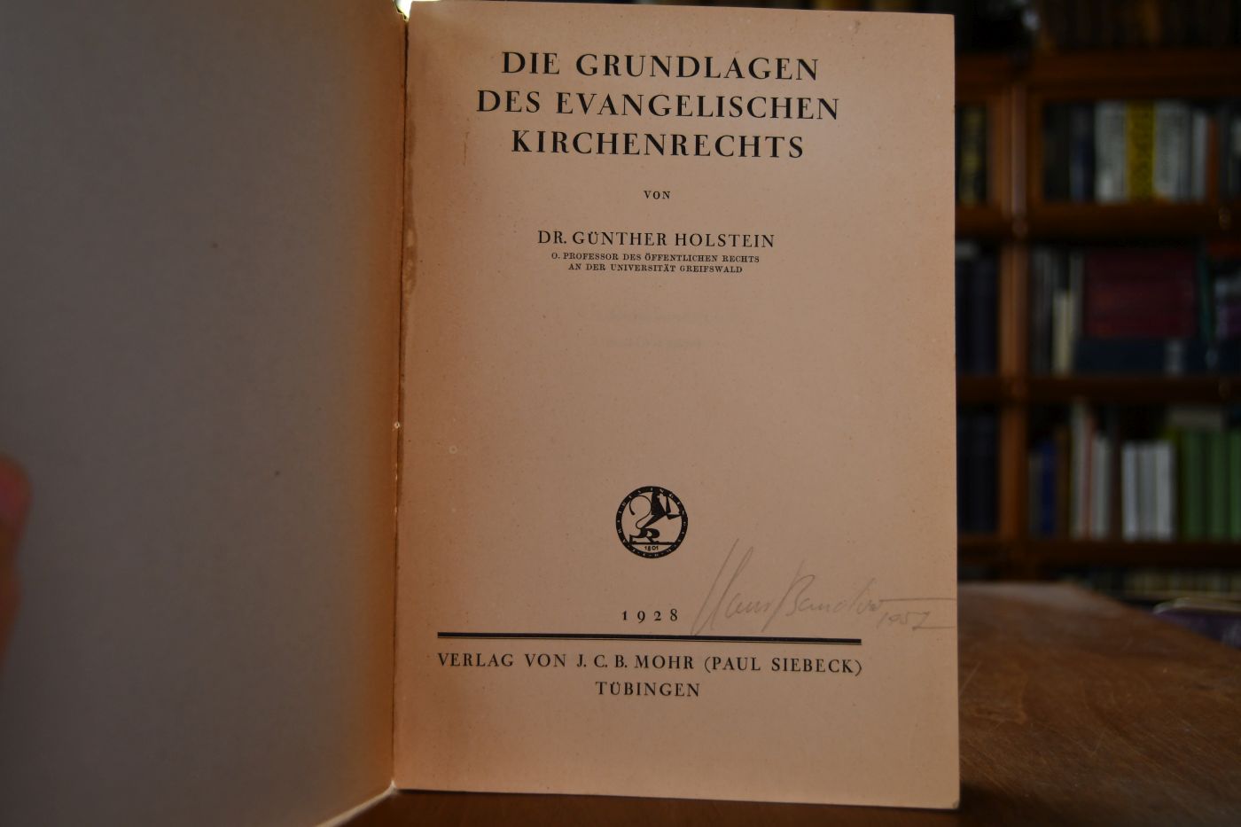Die Grundlagen des evangelischen Kirchenrechts.