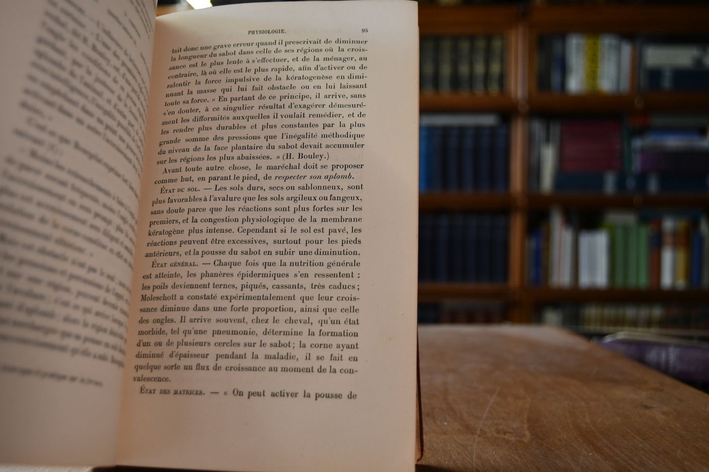 Precis du Pied du Cheval et de sa Ferrure avec Appendice sur la Ferrure du Mulet de l`ane et du Boeuf.
