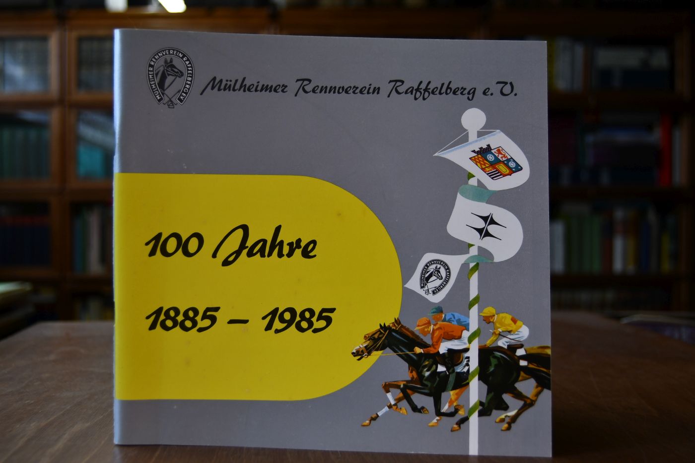 1885-1985. 100 Jahre Mülheimer Rennverein. 75 Jahre Rennbahn Raffelberg.