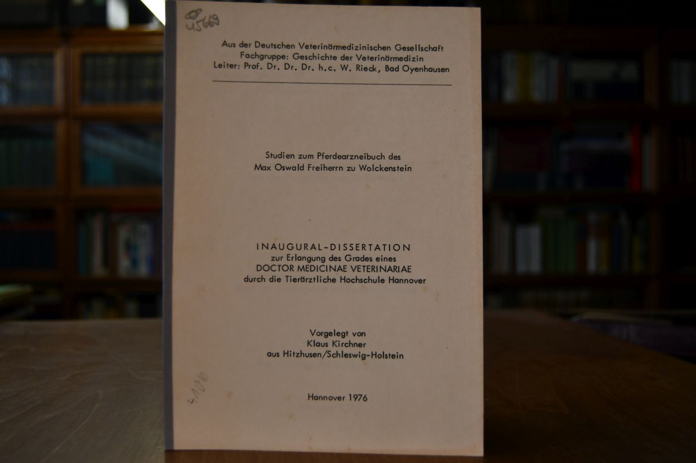 Studien zum Pferdearzneibuch des Max Oswald Freiherrn zu Wolckenstein.