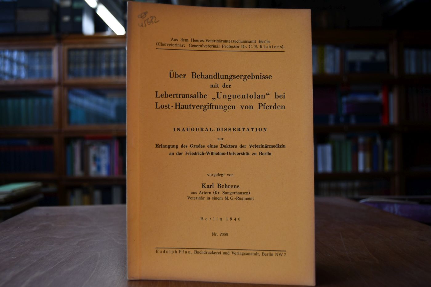 Über die Behandlungsergebnisse mit der Lebertransalbe "Unguentolan" bei Lost-Hautvergiftungen von Pferden.