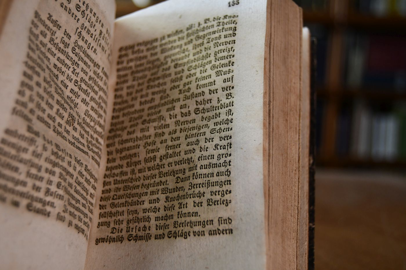 Jahrbuch für Pferdezucht, Pferdekenntniß, Pferdehandel, die militärische Campagne-, Schul- und Kunstreiterei und die Roßarzneikunst in Deutschland und den angrenzenden Ländern auf das Jahr 1831, 8. Jahrgang.