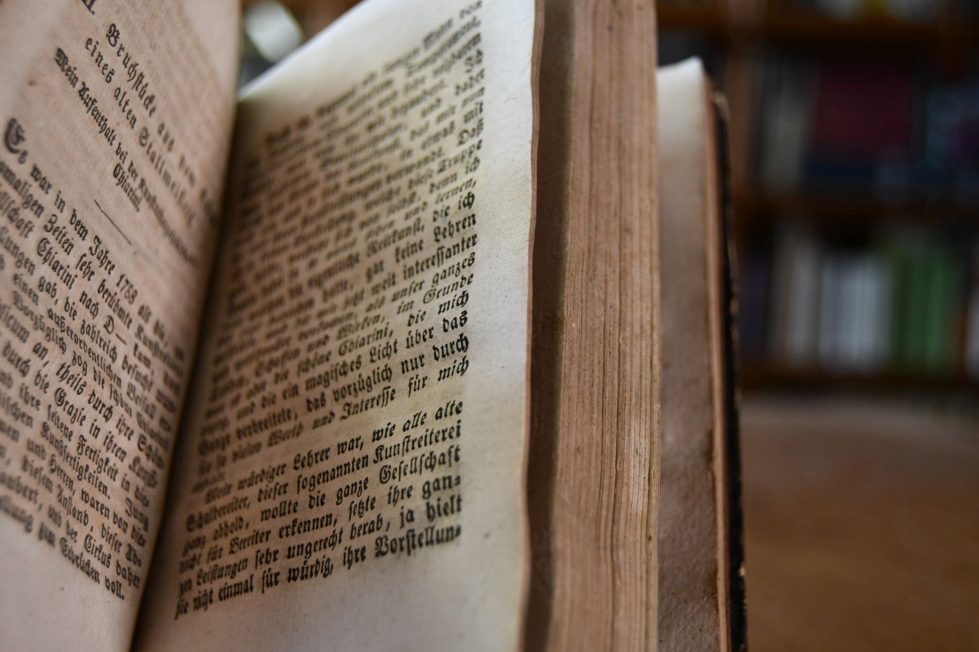 Jahrbuch für Pferdezucht, Pferdekenntniß, Pferdehandel, die militärische Campagne-, Schul- und Kunstreiterei und die Roßarzneikunst in Deutschland und den angrenzenden Ländern auf das Jahr 1836, 12. Jahrgang.