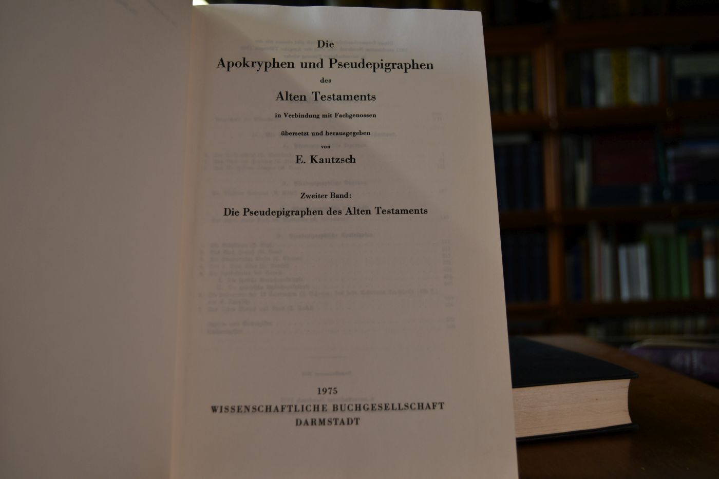 Die Apokryphen und Pseudepigraphen des Alten Testaments. 2 Bde.