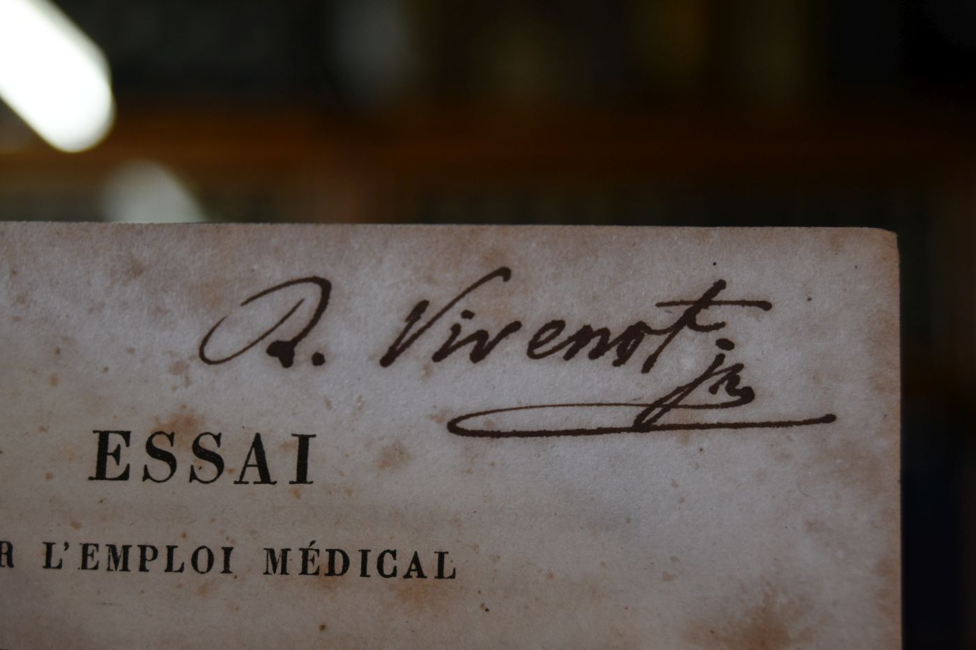 Essai sur l`emploi medical de l`air comprime.