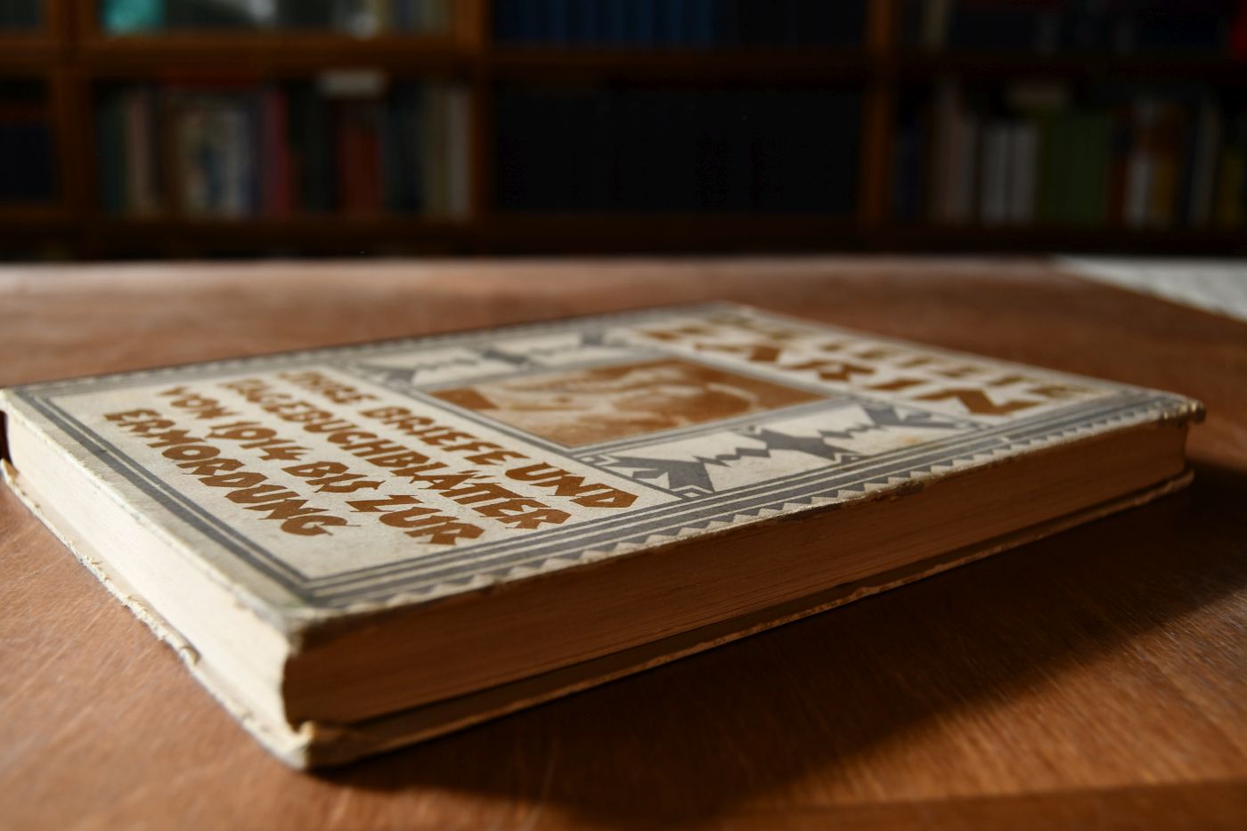 Die letzte Zarin. Ihre Briefe an Nikolaus II. und ihre Tagebuchblätter von 1914 bis zur Ermordung.