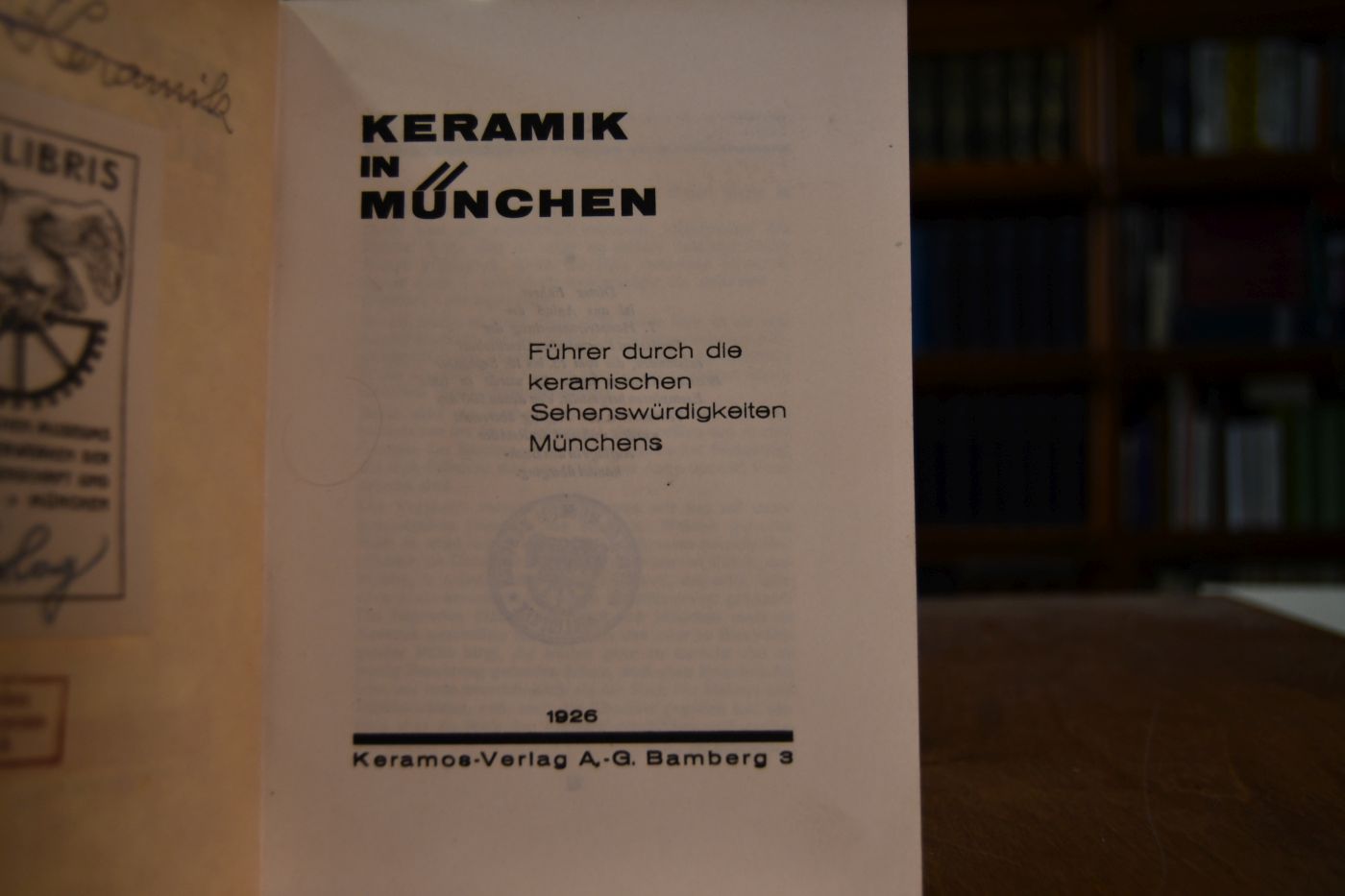 Keramik in München. Führer durch die keramischen Sehenswürdigkeiten Münchens.