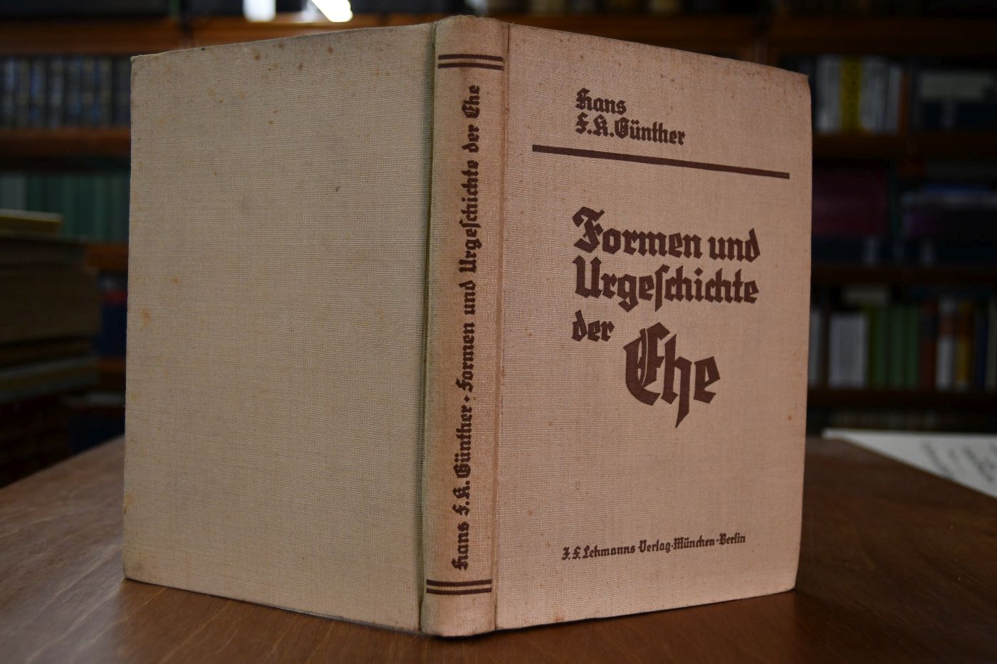 Formen und Urgeschichte der Ehe.