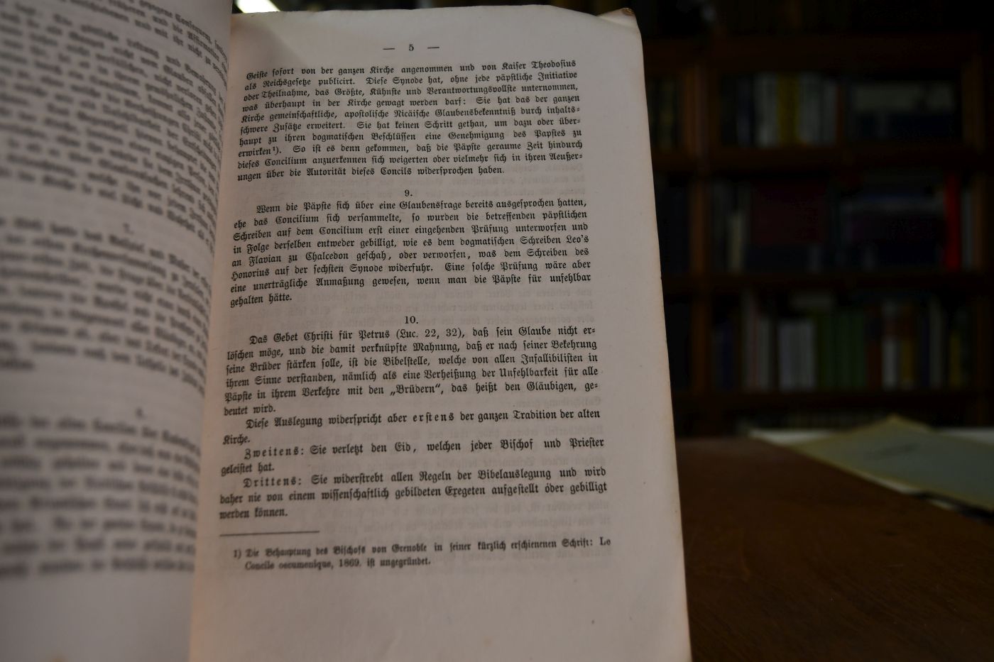 Erwägungen für die Bischöfe des Concilium`s über die Frage der päpstlichen Unfehlbarkeit. October 1869.