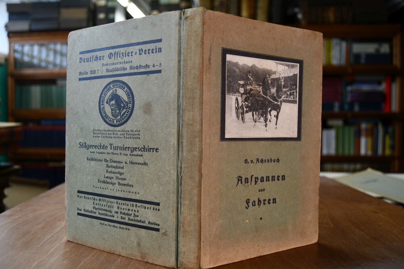 Anspannen und Fahren. Arbeit mit der Doppellonge sowie Anhaltspunkte für Beschirrung und Bespannung bei Fahr- Preisbewerbungen.