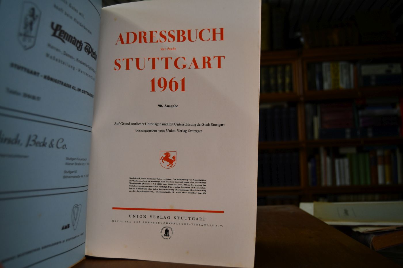 Adressbuch der Stadt Stuttgart 1961. 90. Ausgabe.