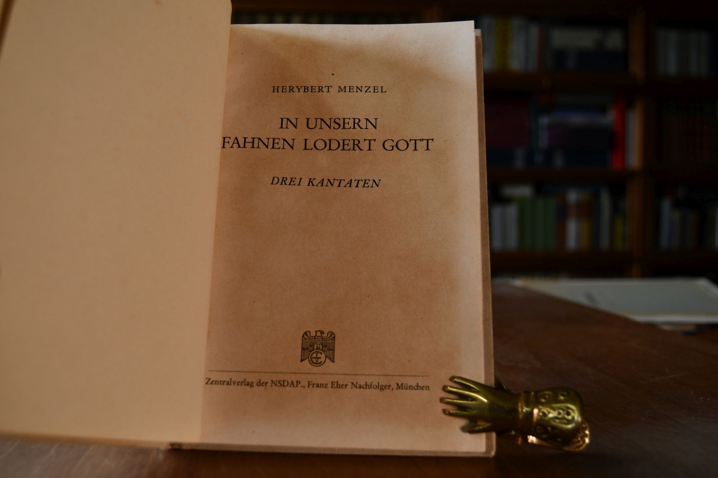 In unseren Fahnen lodert Gott. Drei Kantaten.