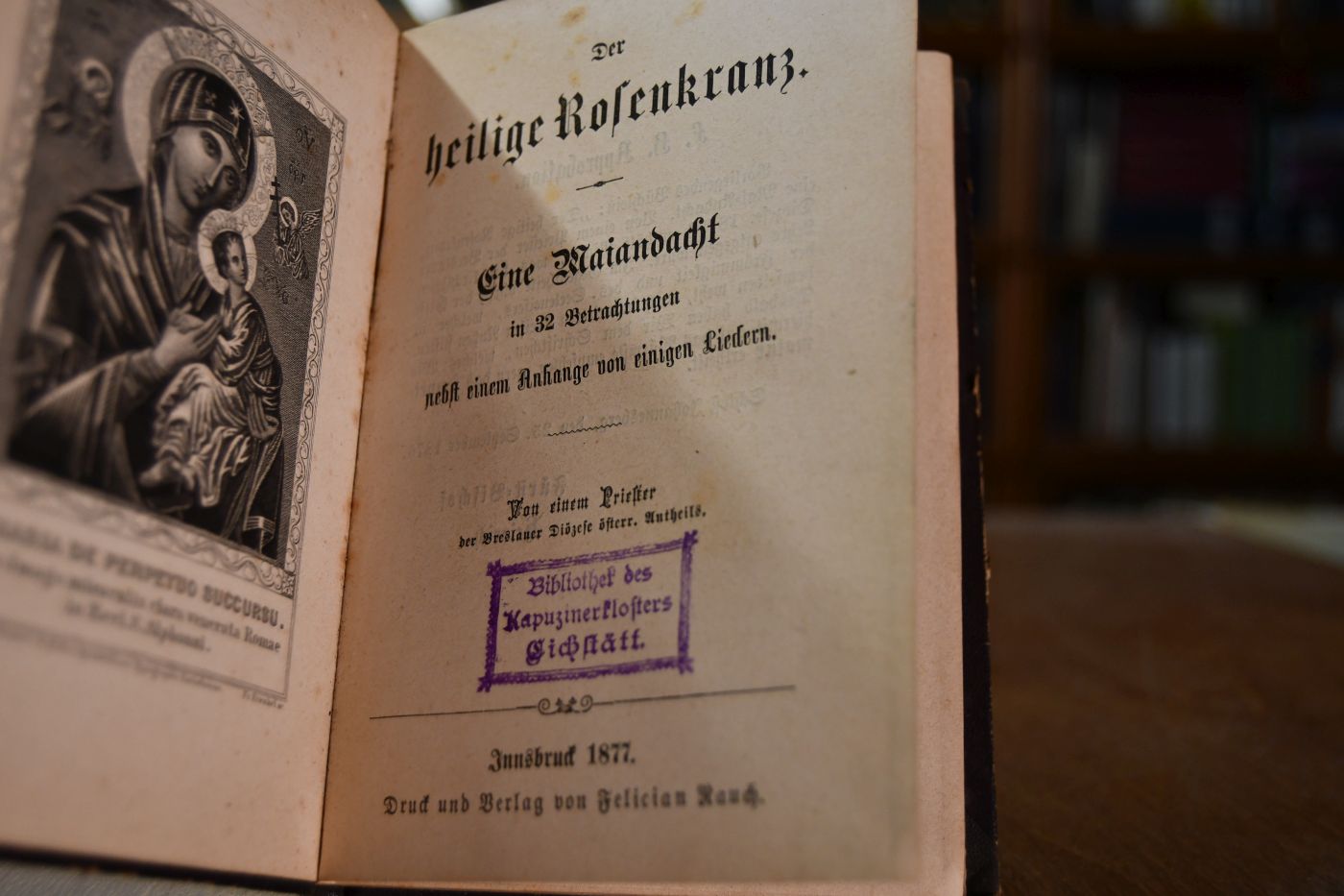 Der heilige Rosenkranz. Eine Maiandacht in 32 Betrachtungen nebst einem Anhange von einigen Liedern.