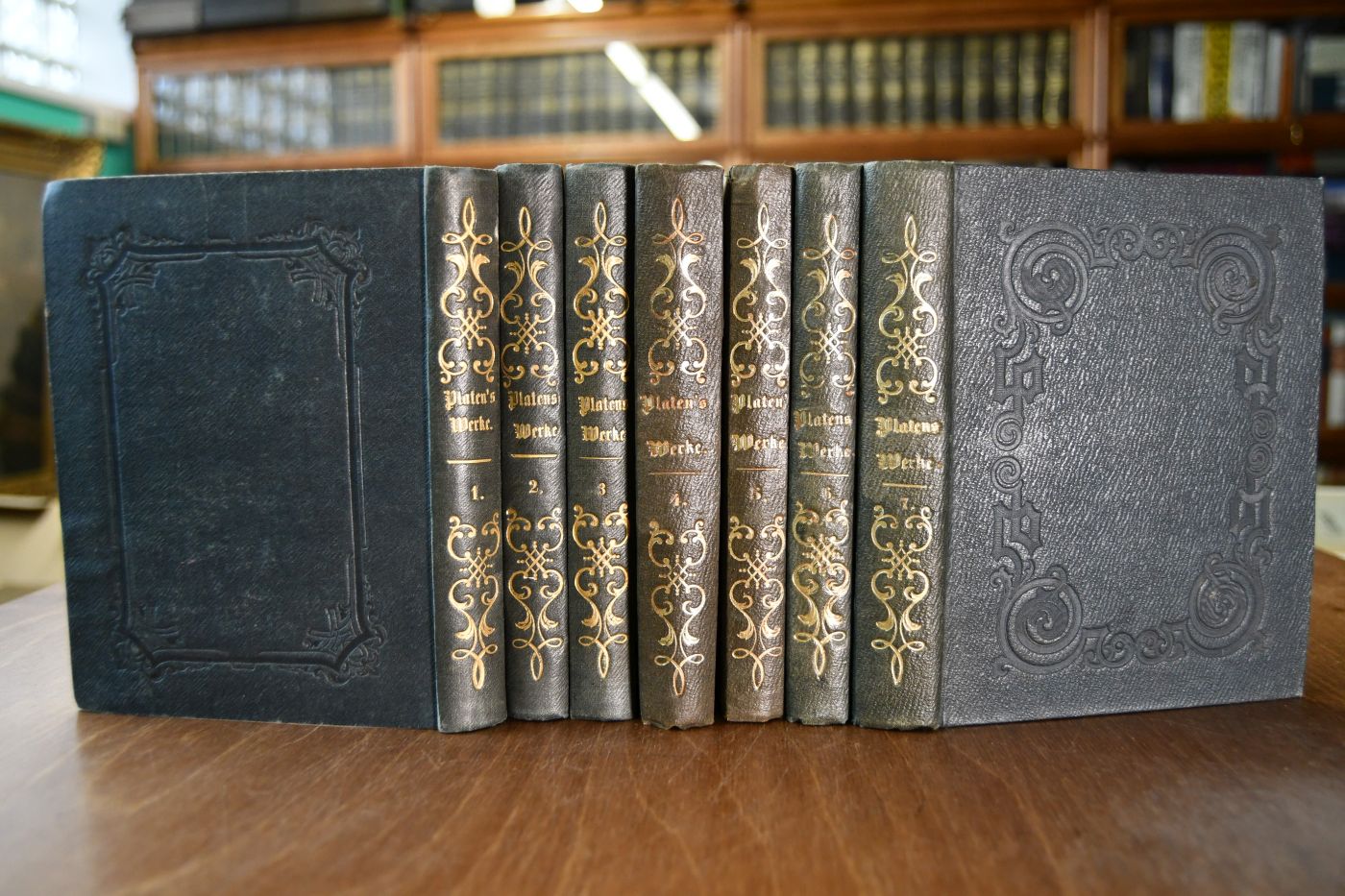 Gesammelte Werke in fünf Bänden und die beiden Nachlaßbände, die von Johannes Minckwitz herausgegeben wurden.