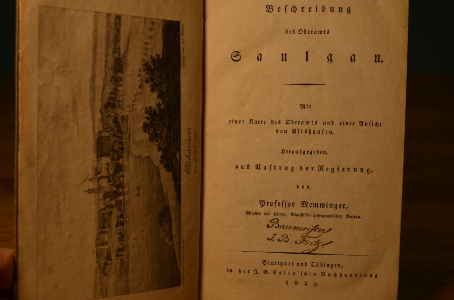 Beschreibung des Oberamts Saulgau. Mit einer Karte des Oberamts und einer Ansicht von Altshausen (Lithographie von Johannes Wölffle).